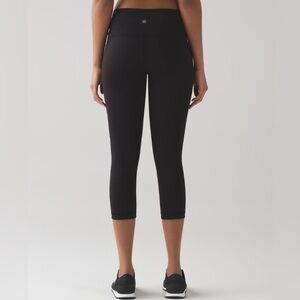 Lululemon Wunder Under Crop (Hi-Rise) *Full-On Luxtreme 21" Size 4 Black